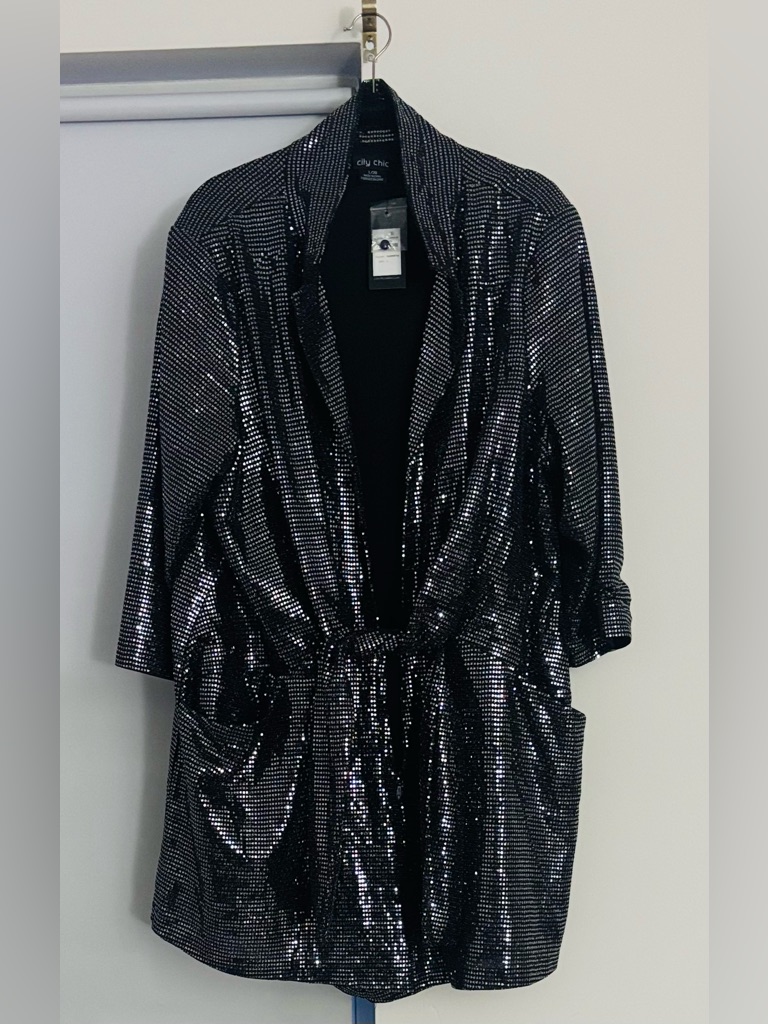City Chic Black Sequin Open-Front Robe With Tie